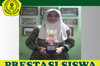 Juara II Kaligrafi Putri