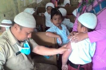 IMUNISASI SISWA SDS WIRA MANDIRI