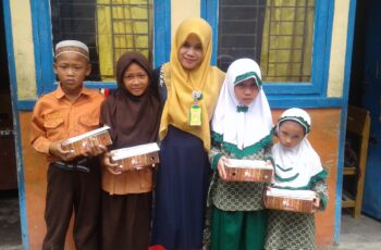 HARI ULANG TAHUN DIJADIKAN MOMENT SALING BERBAGI DENGAN ANAK YATIM