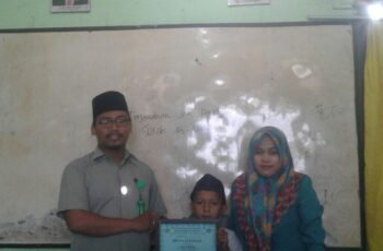 YPWP MEDAN GELAR KHATAMAN AL-QURAN BERJAMAAH SEKALIGUS PENYERAHAN PIAGAM PENGHARGAAN