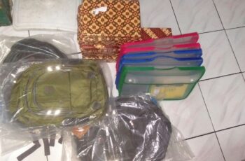 YPWP TERIMA BANTUAN PERLENGKAPAN BELAJAR DARI WAKIL KETUA YAYASAN PONDOK PESANTREN JABAL NOOR