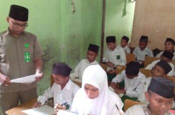KEPALA MDA WIRANUSA PRATAMA TINJAU PELAKSANAAN UJIAN AKHIR MADRASAH (UAM)