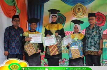 KETUA MUI MEDAN APRESIASI KEGIATAN KEAGAMAAN ISLAM DI YPWP PADA ACARA WISUDA MDA ANGKATAN IV