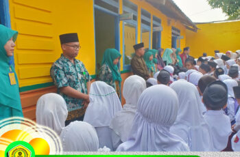 ANTUSIAS ORANG TUA PADA PEMBUKAAN TAHUN PELAJARAN 2018-2019