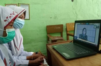Semangat Para Siswa SD Swasta Wira Mandiri Mengikuti Kemenkeu Mengajar 6