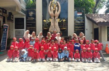 TK Swasta Al-Abrar Laksanakan Study Tour ke Pabrik Pizza Hut & Gallery Rahmat