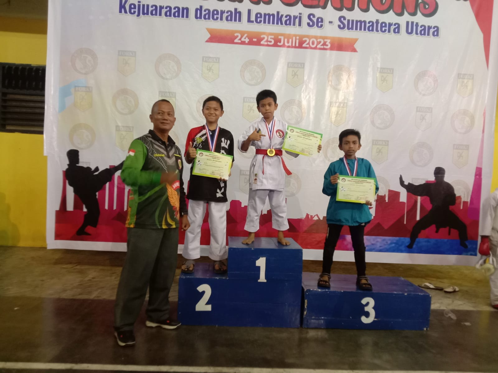 Borong Prestasi Karate SDS Wira Mandiri