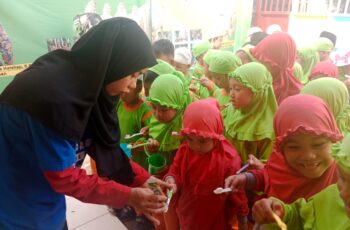 Penanaman Kebersihan Diri Kepada Siswa TK Al-Abrar, Kebersihan Harus Dimulai Sejak Dini!