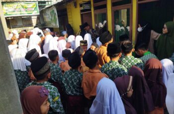 Hari Pertama Masuk Sekolah, YPWP Medan Laksanakan Halal bihalal Sekaligus Arahan Kepada Siswa