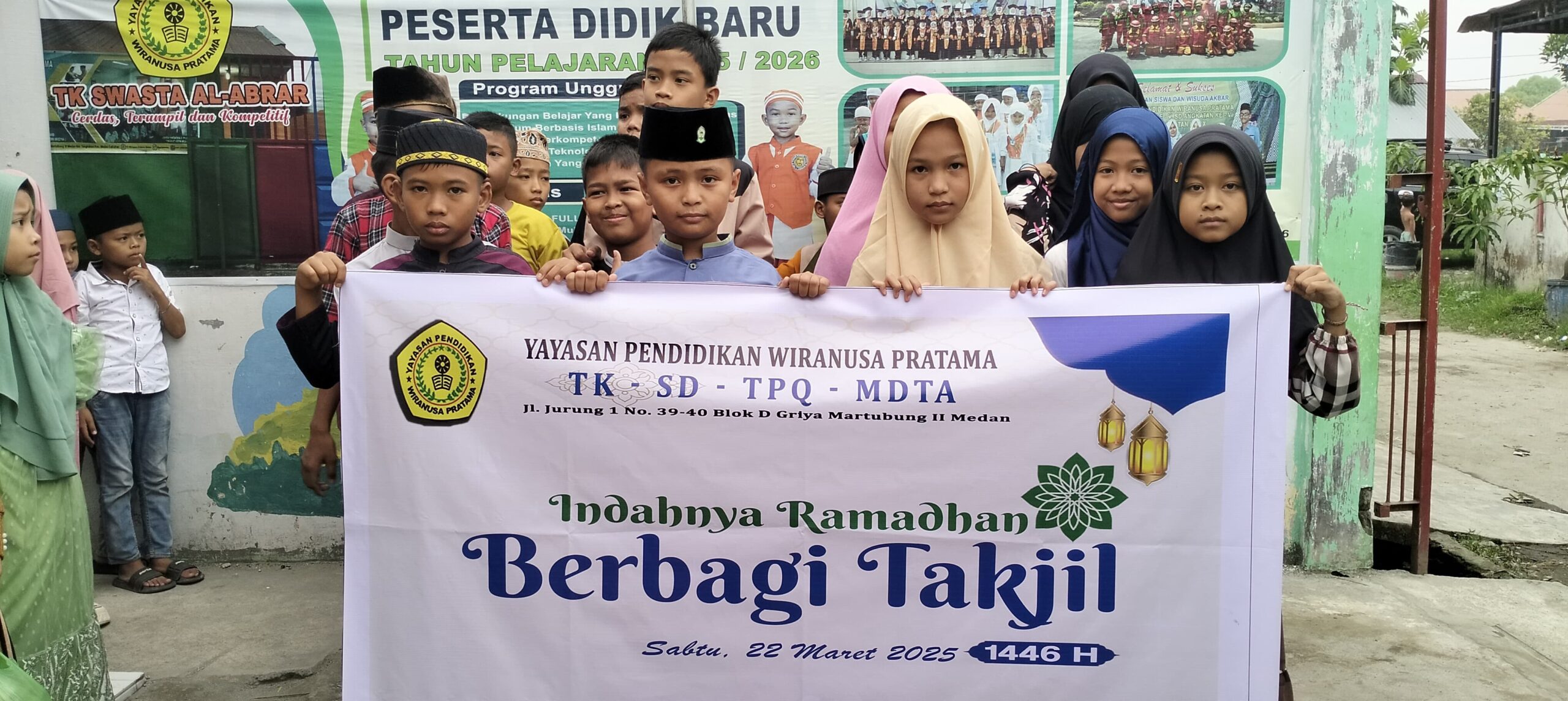 Siswa YPWP Medan mengikuti Buka Puasa Bersama sebagai penutup PKR 1446 H, mempererat silaturahmi dan berbagi keberkahan Ramadan.