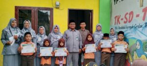 Pembagian rapor semester genap YPWP Medan
