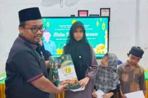 Pemberian Santunan Kepada Anak Yatim