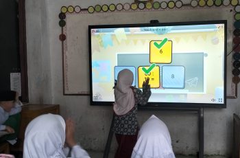 SDS Wira Mandiri Terapkan Pembelajaran Matematika Berbasis Digital Wordwall di Kelas 2